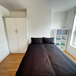 36 Park Road Lenton Homestay