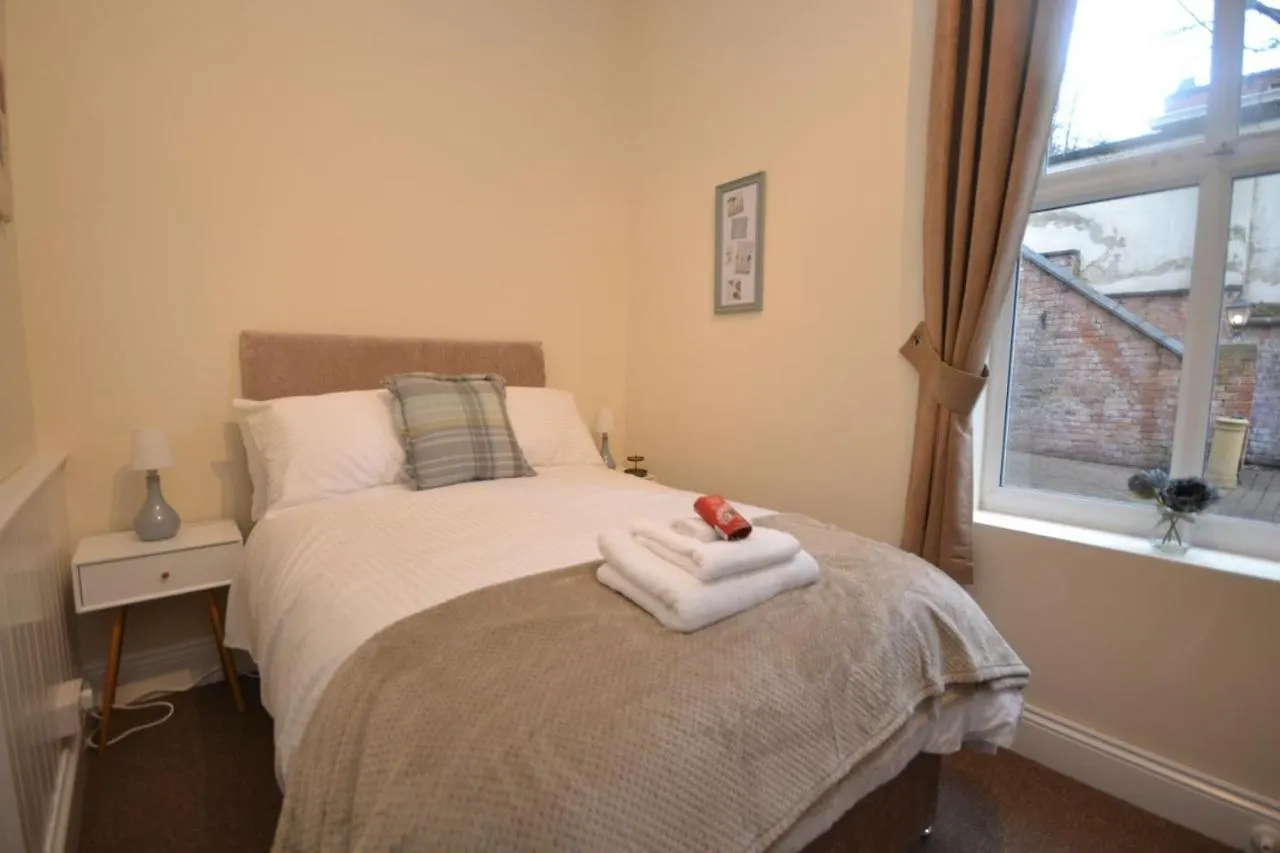 Historic House In The Park, Private Courtyard Near The Castle Apartment Nottingham 0*,